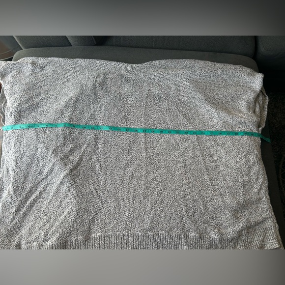 Community lonic Cape - Picture 8 of 9